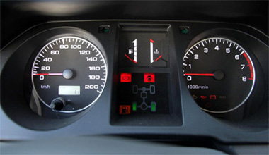 Car meter adopts intelligent instrument.